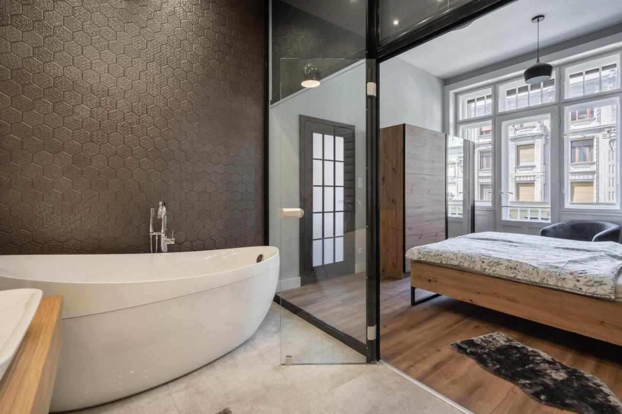 Buenos Boutique - A/C, 2 Bathrms, Amazing View Budapeste Exterior foto