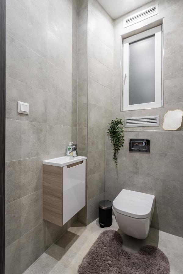 Buenos Boutique - A/C, 2 Bathrms, Amazing View Budapeste Exterior foto